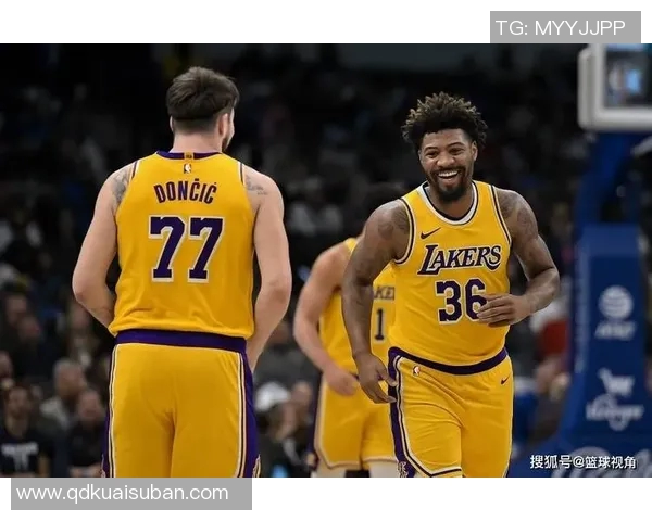 马库斯斯马特在NBA赛场上的精彩表现与影响力分析