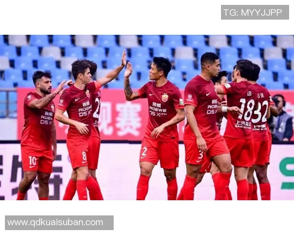 中超焦点战恒大迎战大连全力争胜争夺积分榜优势 中超焦点战恒大迎战大连全力争胜争夺积分榜优势